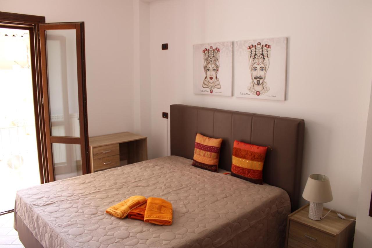 B&B Casa Giuliana Balestrate Exteriör bild